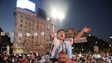 Pasión por la Selección argentina: así se vivió el banderazo en 15 “esquinas emblemáticas” de la Ciudad