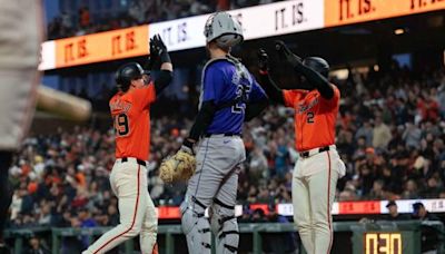 Several Giants have big nights in blowing out Rockies