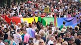 Las calles de Berlín se visten de colores y brillos para celebrar el Día del Orgullo Gay