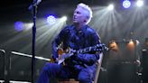 "This is a song I wrote as a goodbye to my friend Chris Cornell" – Pearl Jam's Mike McCready performs rare live vocal performance with tribute song