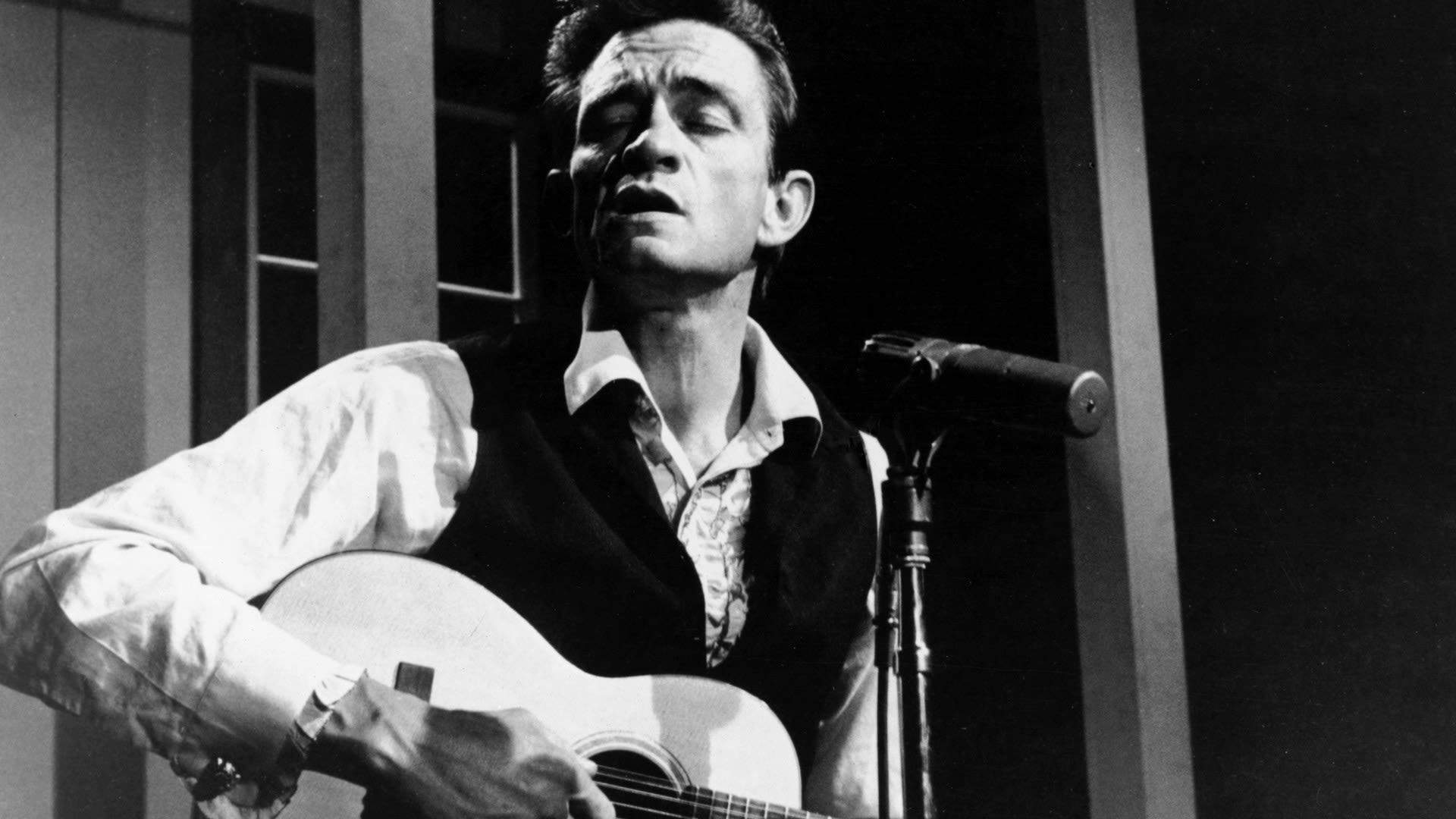 All about Johnny Cash's upbringing