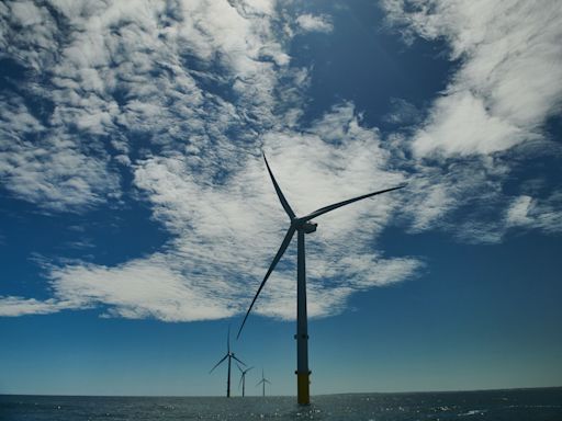 Shell Aims to Sell Scottish Wind Sites in Green Energy Reversal