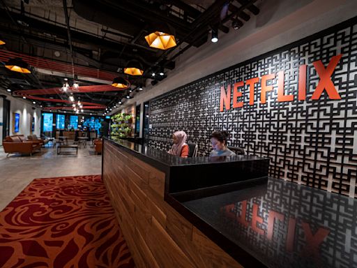 Netflix Files To Sell $1.8B In Debt, Following Through On Plan Tipped In Q2 Shareholder Letter