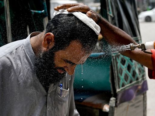Karachi Sees a Surge in Deaths as Heat Wave Sears Pakistan
