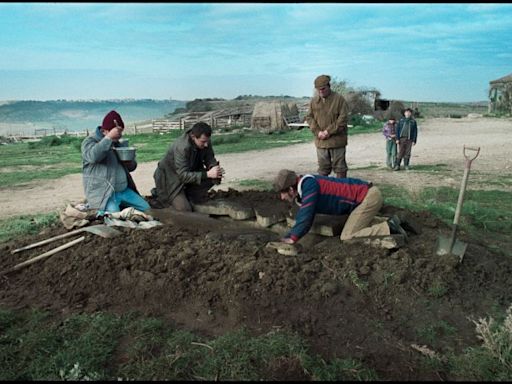 ‘The past is not dead’: ‘La Chimera’s’ intoxicating look at archaeology unearths questions about Italy’s tomb raiders