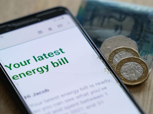 Households urged to submit energy meter readings ahead of price drop