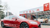 Jim Cramer Says He ‘Likes’ Tesla Inc (NASDAQ:TSLA) for Its Technology