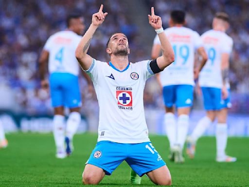 ¡Máquina de acero! Cruz Azul aplasta de visita a Rayados y toma liderato