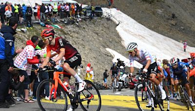 Juan Ayuso y Carlos Rodríguez, sol y luna en el Tour de Francia