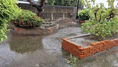 台南安南區暴雨成災！26里淹水 警方急封15處道路
