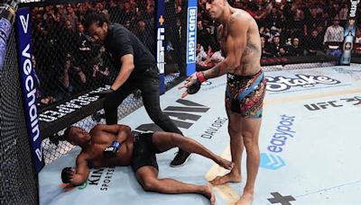 Alex Pereira se rompió un dedo del pie solo dos semanas antes de noquear a Jamahal Hill en UFC 300