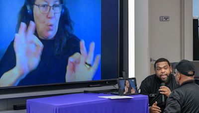 Comcast launches ASL video interpreting service for customers at stores