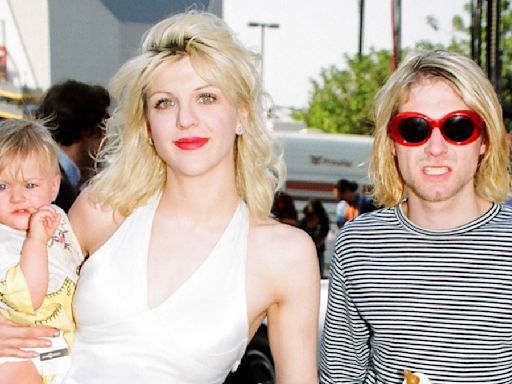 Great Outfits in Fashion History: Courtney Love and Frances Bean Cobain Doing Their Version of Mommy-and-Me Fashion at the 1993 VMAs