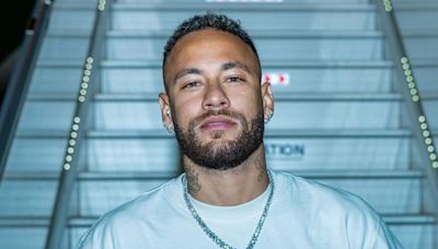 Neymar fará exame de DNA para verificar se é pai de menina de 10 anos, diz advogado - Lance!