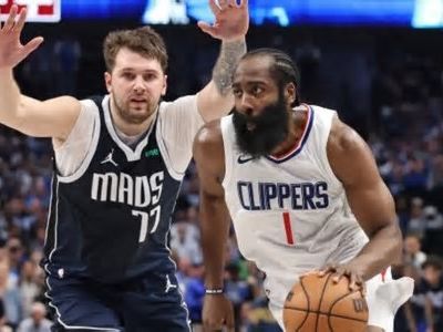 El plan de los Mavs para frenar a James Harden en el Game 5