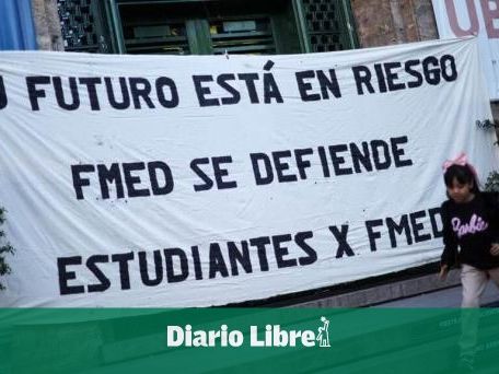 Movilización en Argentina en defensa de las universidades públicas