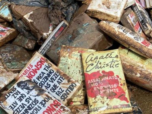 RS: Editora perde cerca de 10 mil livros após enchente em Porto Alegre