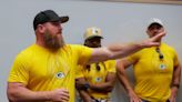 Green Bay Packers alumni talk commitment, reaching goals during surprise Tailgate Tour stop at Wausau East