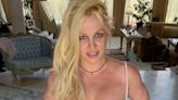 Britney Spears mostra porta-joias vazio e conta que foi roubada