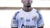 Santos acerta renovação de contrato com Alex Nascimento
