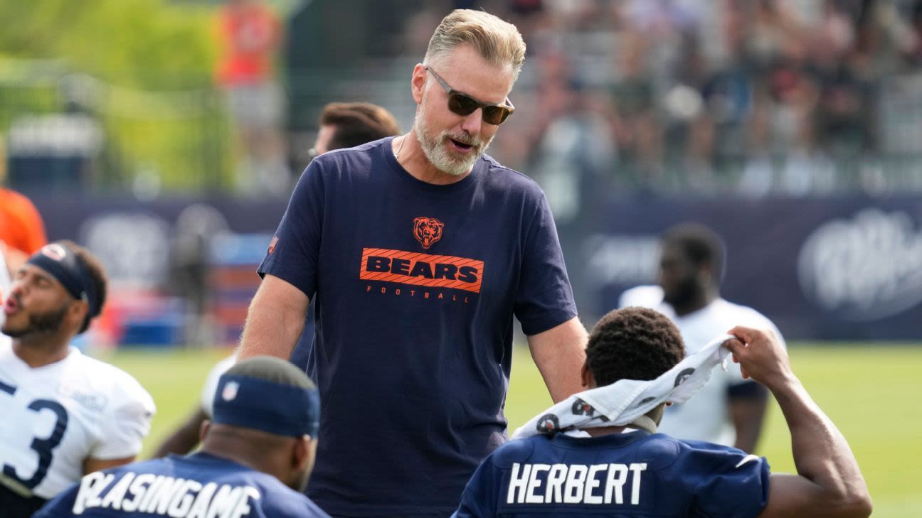 How a beard, white jeans and a press conference plan might have saved the Bears' Matt Eberflus