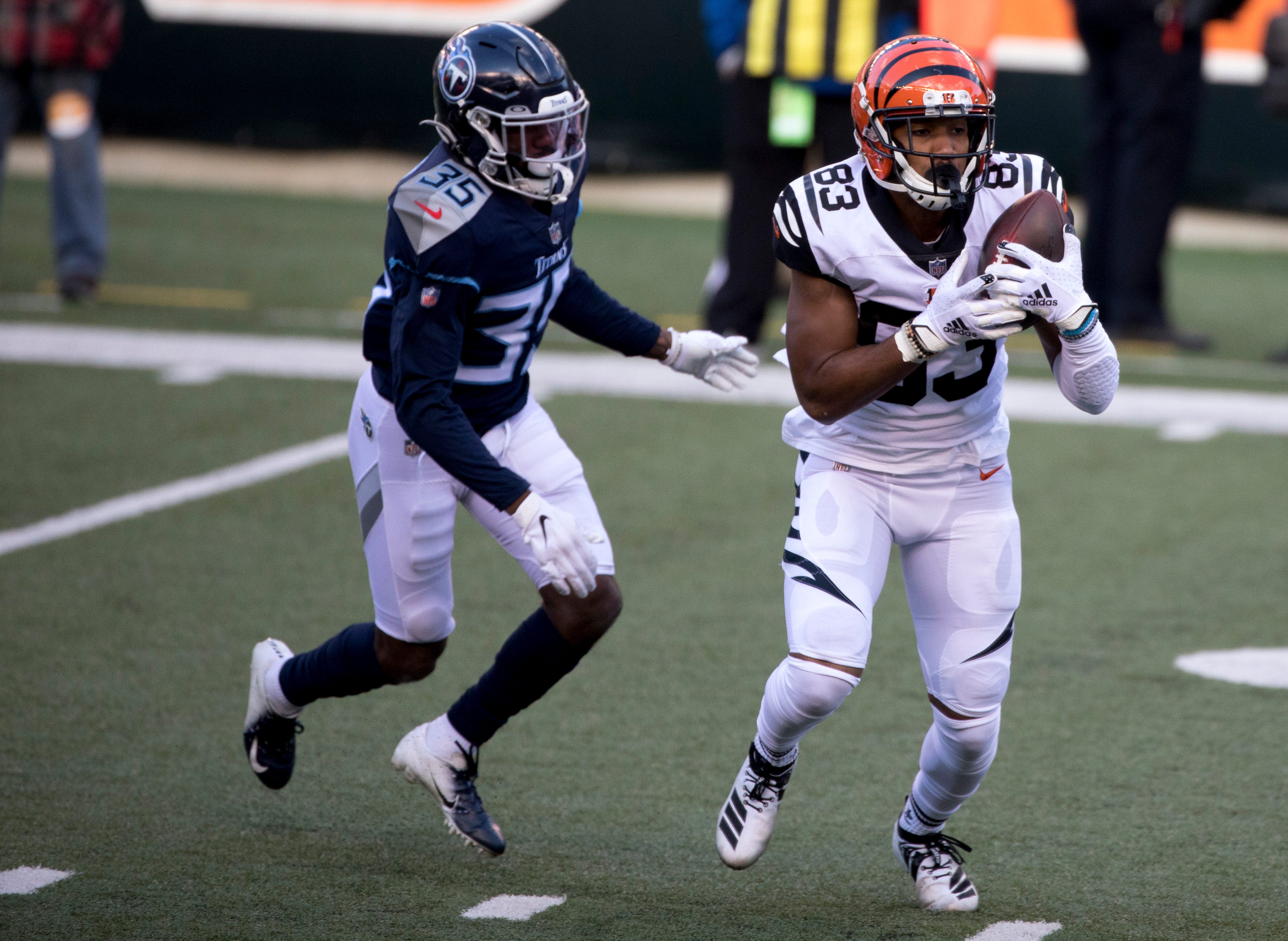 Tyler Boyd, free-agent WR, visits Los Angeles Chargers, to meet with Tennessee, per report