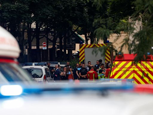Une voiture fonce sur une terrasse à Paris : un mort, le conducteur interpellé