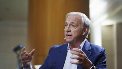 Longtime China bull Ray Dalio says Beijing now has to chose between ‘beautiful deleveraging’ and economic malaise