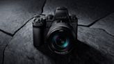 Save up to $1100 on Panasonic LUMIX Full Frame cameras this holiday season