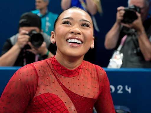 Suni Lee’s uneven bars performance earns her spot on Olympic podium again