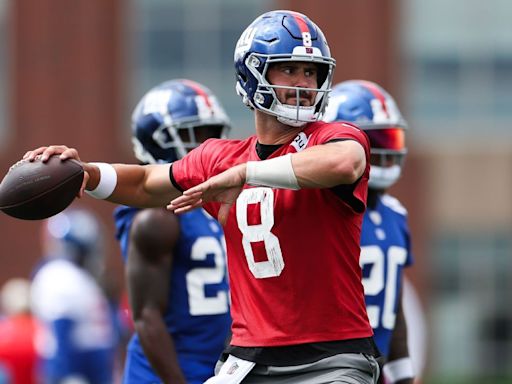 Giants QB Jones (ACL) is 'ready to go' for camp