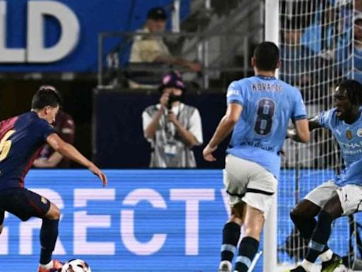 Vitor Roque é titular, e Barcelona supera City nos pênaltis, em amistoso