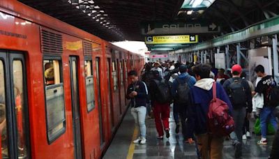 Metro de CDMX avanza ‘lento’: ¿Qué líneas reportan retrasos de hasta 20 minutos este viernes?