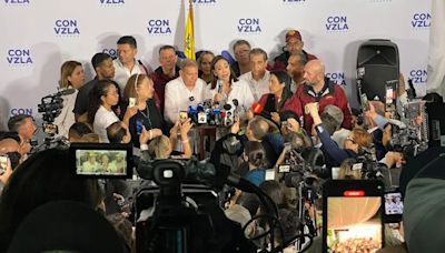 Cómo se vivió en la sede partidaria de Edmundo González y María Corina Machado el anuncio que declaró vencedor a Maduro