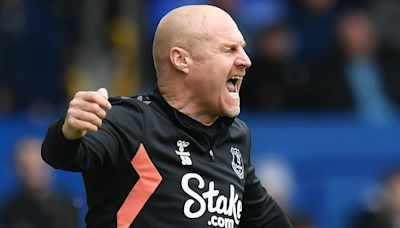 Everton 2-0 Nottingham Forest: Toffees boss Sean Dyche opts for tracksuit to spur his players on