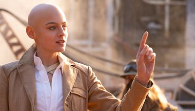 Emma Corrin debuta en el cine de superhéroes: “Interpretar a una villana ha sido tremendamente divertido”
