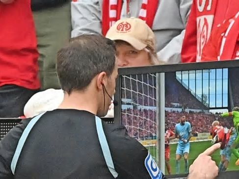 FSV Mainz 05 gegen 1. FC Köln: Spieler kritisieren Schiedsrichter