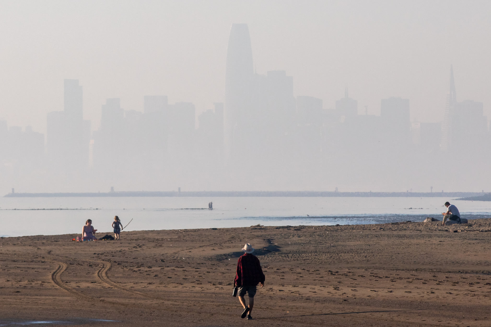 Teen rescued at Bay Area beach after getting stuck in mud amid rising tide