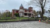 Bangor is updating sidewalk at Stephen King’s house after tourists trampled the grass
