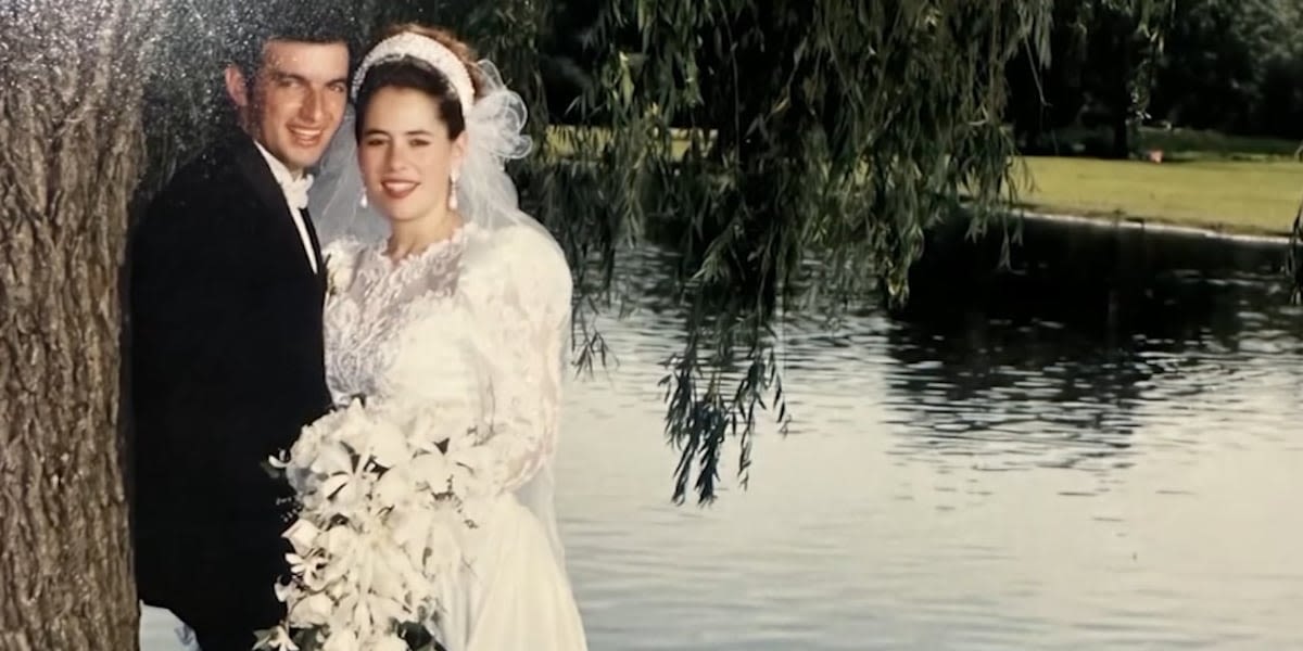 Bride-to-be desperate to find mother’s wedding dress after mix-up 30 years ago