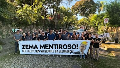 Policiais protestam na frente da casa de Zema por recomposição salarial | O TEMPO