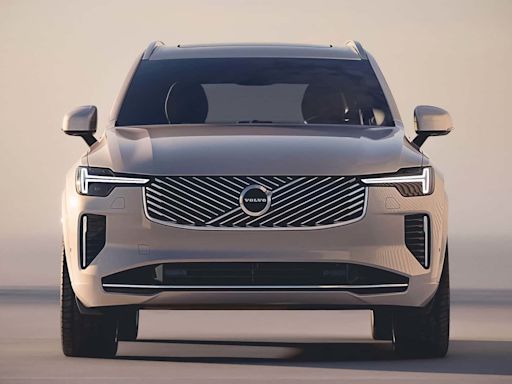 酷似大改款的外型、終於「開外掛」的大螢幕！Volvo XC90小改款全球首發