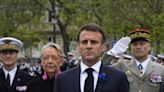 Macron conmemora la Resistencia francesa, pero mantiene lejos las protestas en su contra