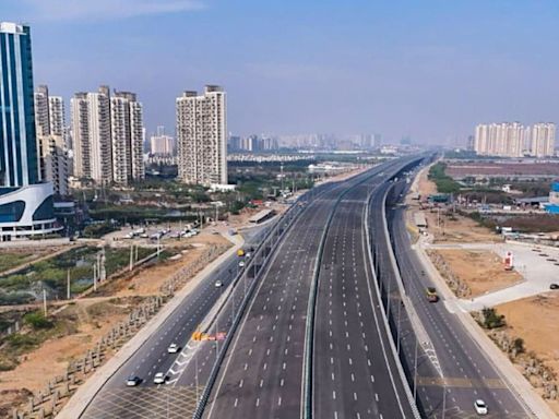 Country's Longest Delhi-Mumbai Expressway Set to Ease Travel Across 6 States from December - News18