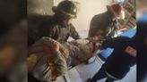 Barrio Constituyentes: bomberos rescataron a un obrero que cayó desde un andamio a un techo