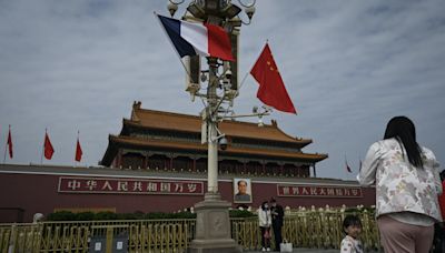 France's foreign minister to visit China in bid to stabilise relations