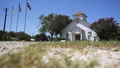 Plans to demolish Texas church where gunman opened fire in 2017 draw visitors back to sanctuary