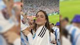 Tini Stoessel alentó a Rodrigo De Paul en el Mundial y los hinchas aprovecharon para pedirle fotos