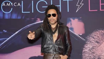 Lenny Kravitz duro e puro anche in palestra: il workout in pantaloni di pelle