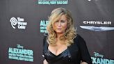 Wash U Activists Urge Jennifer Coolidge to Skip Commencement